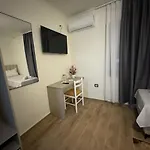 Bar-restorant Fresku Ξενοδοχείο 3*