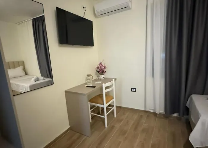Bar-restorant Fresku Ξενοδοχείο 3*