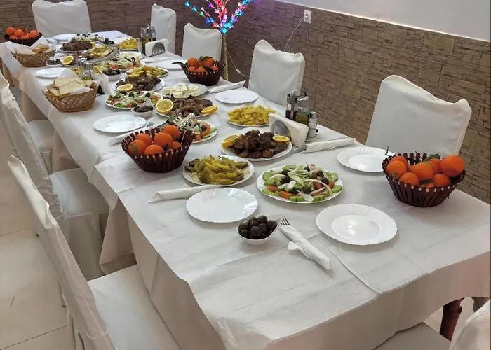 Bar-restorant Fresku Ξενοδοχείο 3*